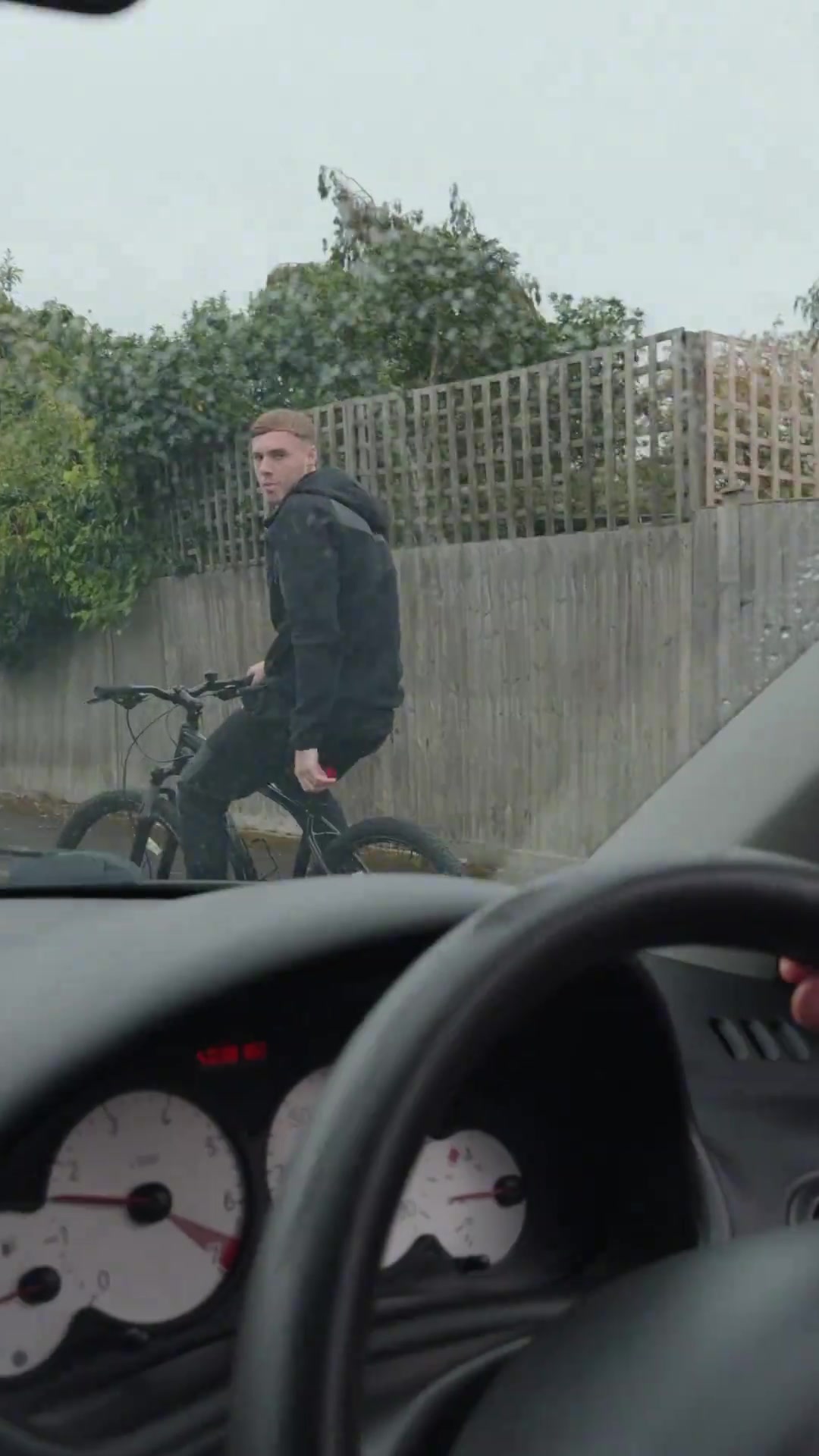 帕尔默这长相要是不认识他，他走你后边你都得害怕