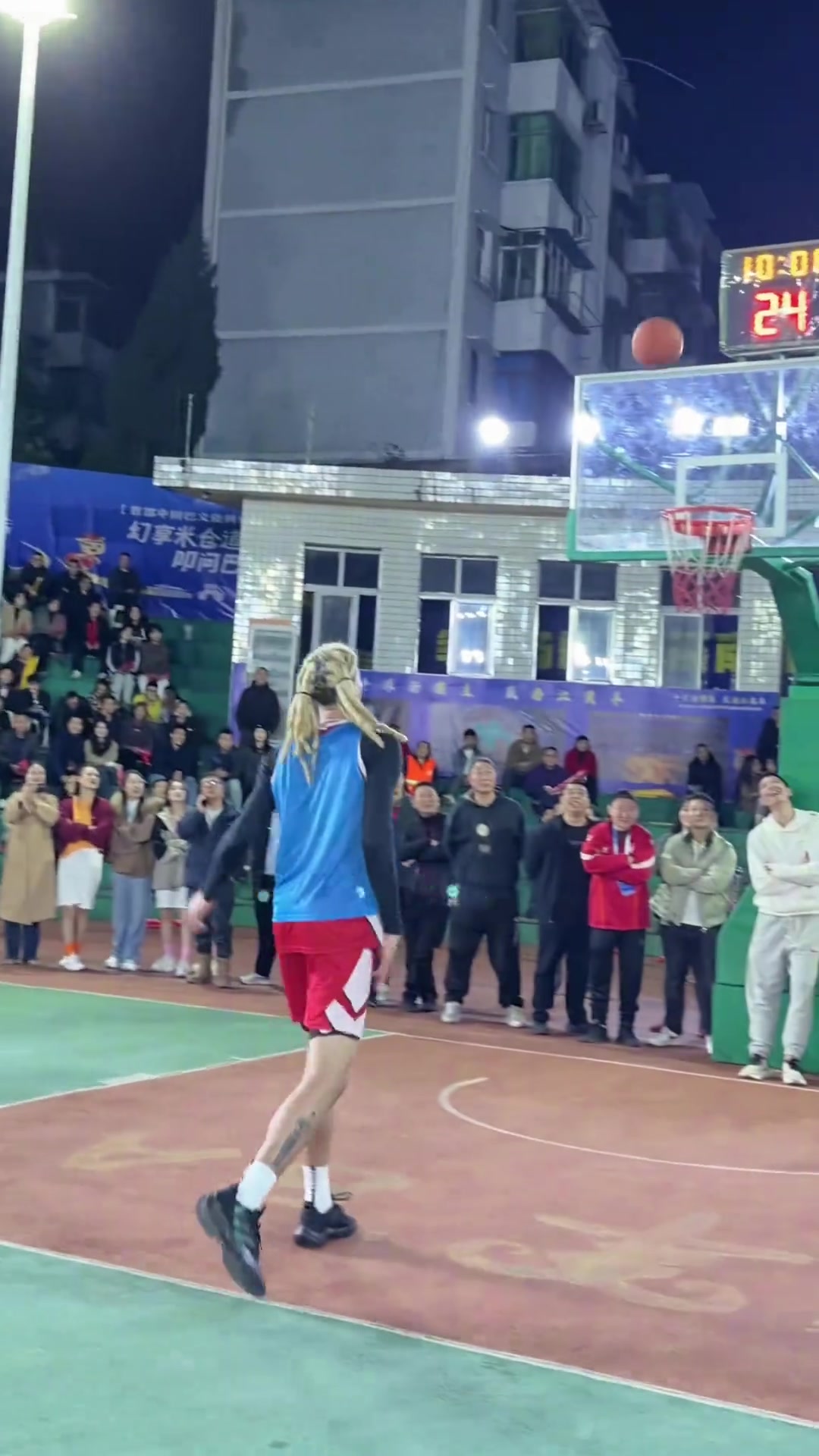 让他感受一下中国女人的三分！