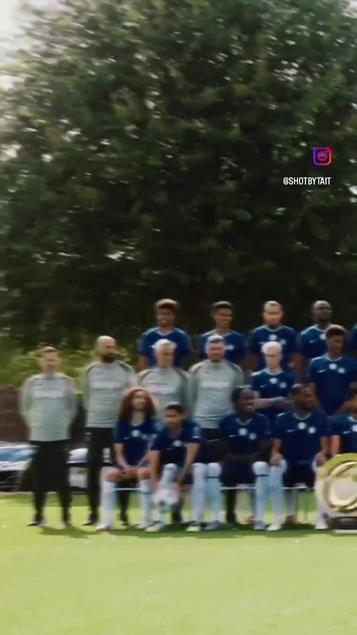 人最齐的一次！切尔西此前拍摄全家福的花絮！谁是你的关注点？