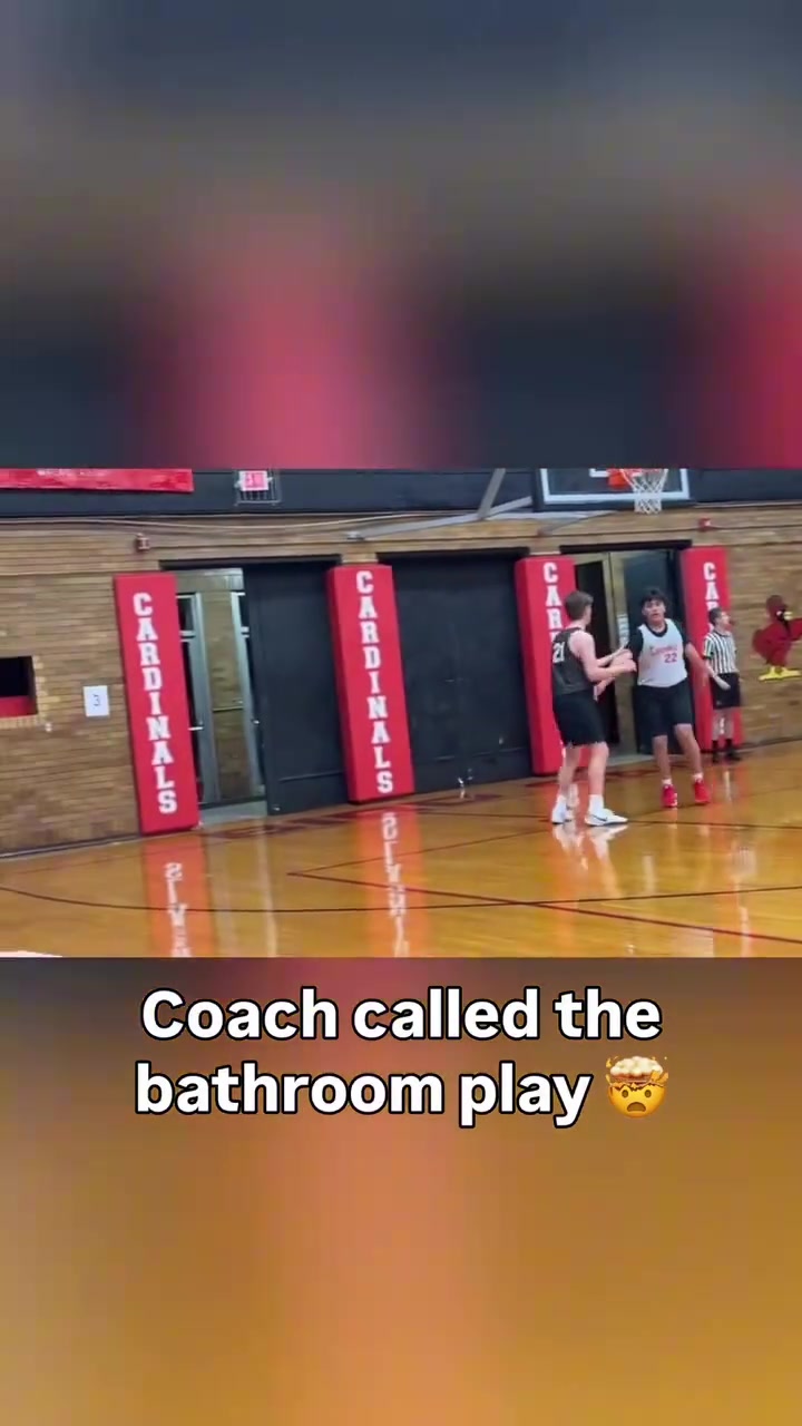 年度最佳!这个战术没有想象力是做不出来的~