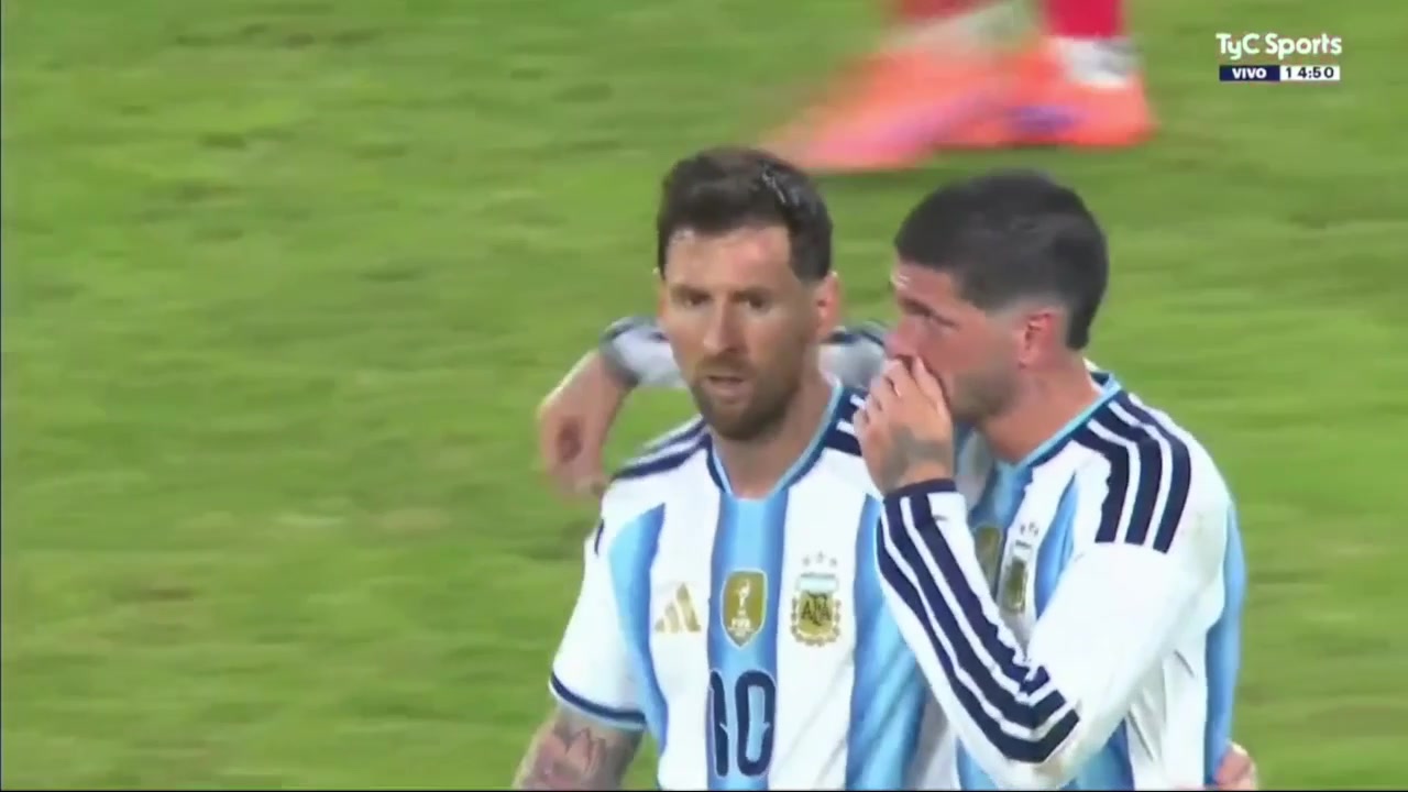 梅西传射！梅西禁区内抽射破门！劳塔罗直塞送助攻！