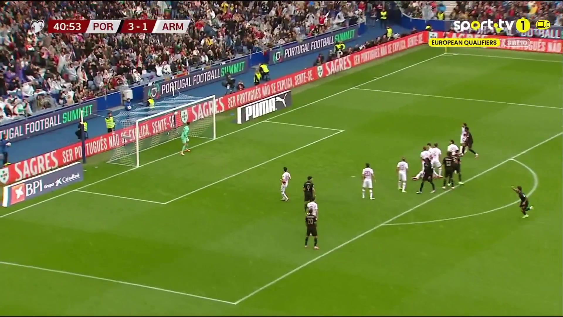 圆月弯刀！内维斯任意球直挂死角，葡萄牙4-1领先亚美尼亚