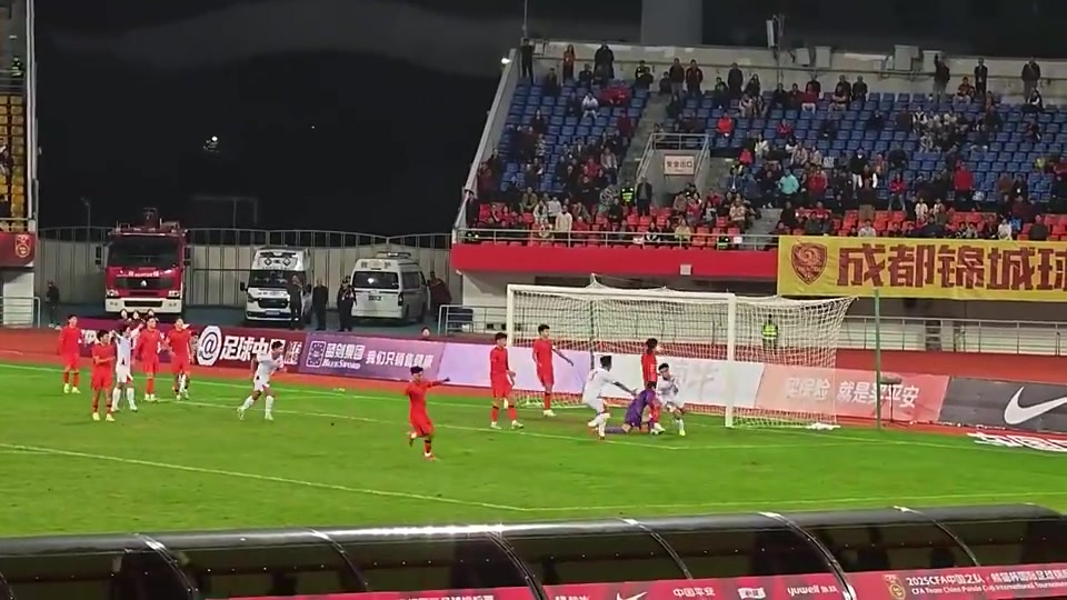 球迷现场目睹汪士钦对阵越南离谱失误:WC这什么啊?