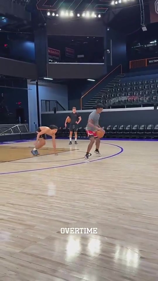 这赛季三分还是没起色啊!阿门休赛期投篮居然还有这样练的