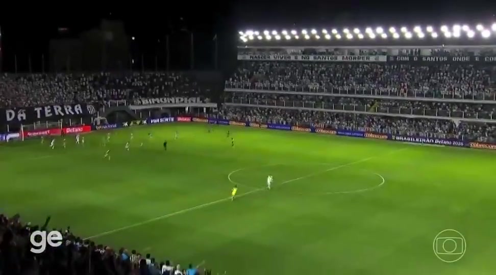 状态复苏！内马尔单刀奔袭对方禁区后一脚破门，对面还滑倒了…