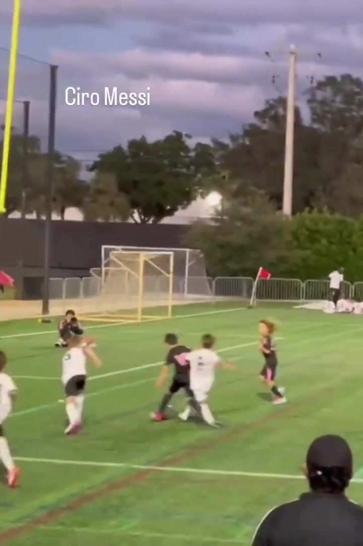 西罗·梅西的天赋能有他爹的一半吗？