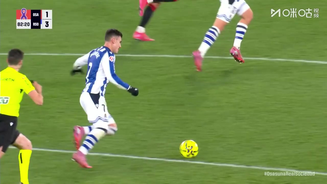 太惊人了!皇家社会前锋巴雷内切亚中圈无解吊射破门!