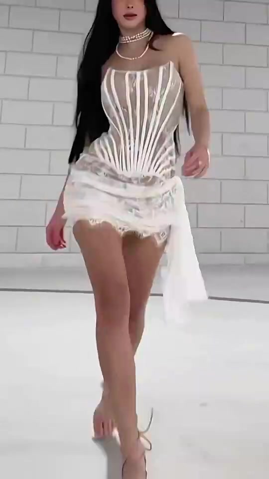 大长腿！来自荷兰1米98的超模费尔南达 这身高不打篮球可惜了