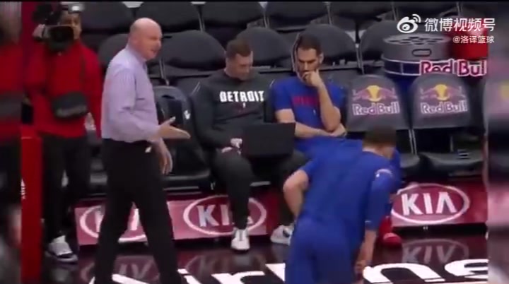 格里芬19年作为活塞球员重返快船主场，疑似拒绝和鲍尔默握手！