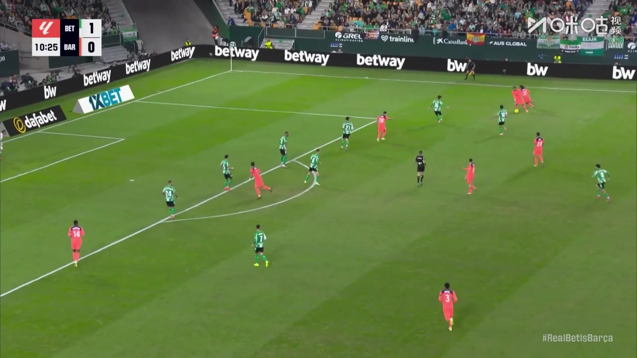 巴萨1-1扳平比分！孔德下底横传助攻，费兰包抄推射破门！