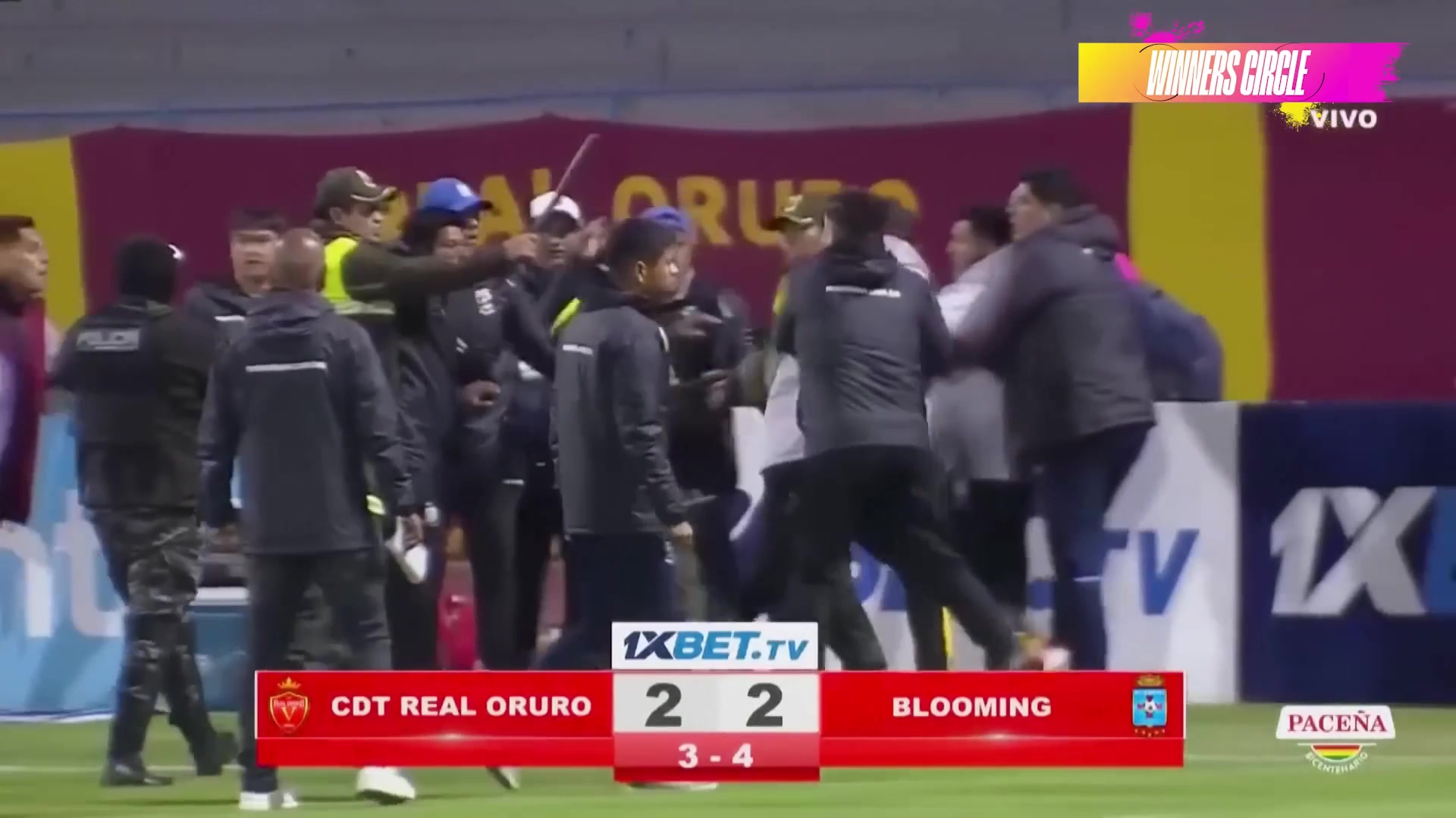 仇人相见杀疯了!玻利维亚杯赛群殴17人染红 联赛再遇10-1血洗