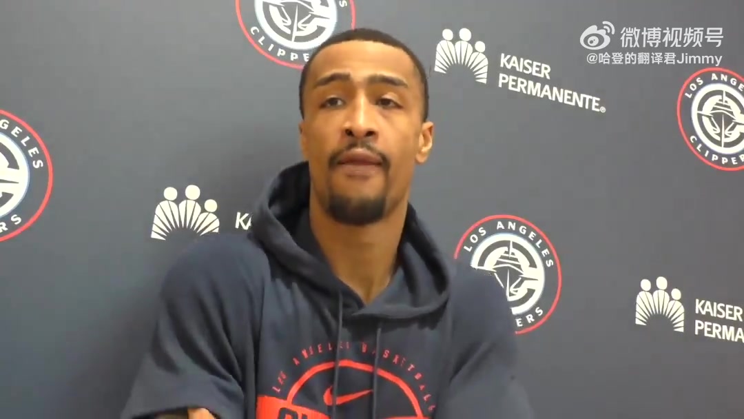 科林斯：哈登作为拥有球权最多的那个人，他就像指挥家一样，帮大家站到正确位置