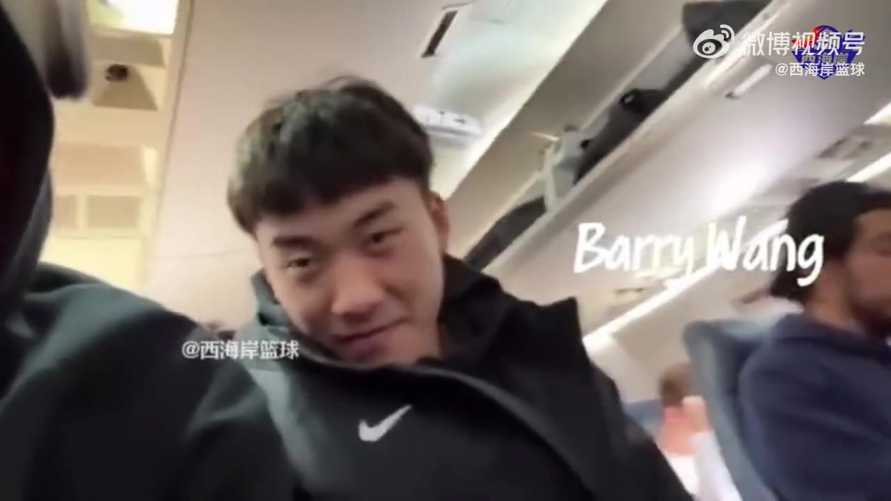 有意思~赵维伦vlog：集体逛labubu，跟王俊杰睡一个房