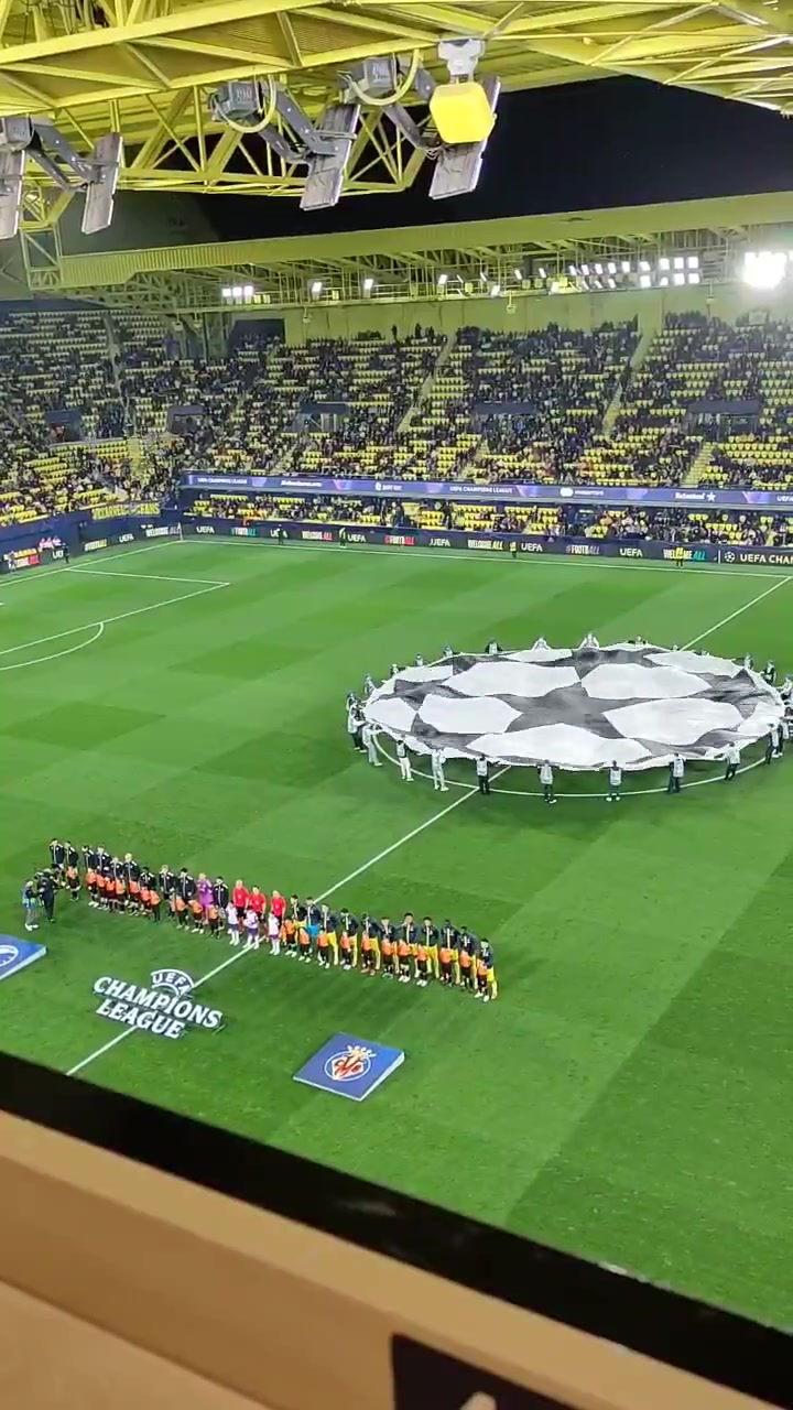 草台班子？黄潜欧冠主场赛前放欧联主题歌