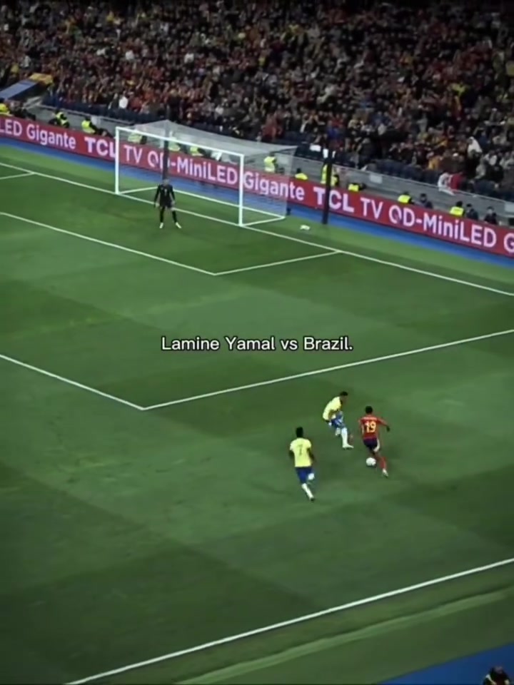 场上最花哨的怎么在对面？亚马尔此前对阵巴西的个人集锦！