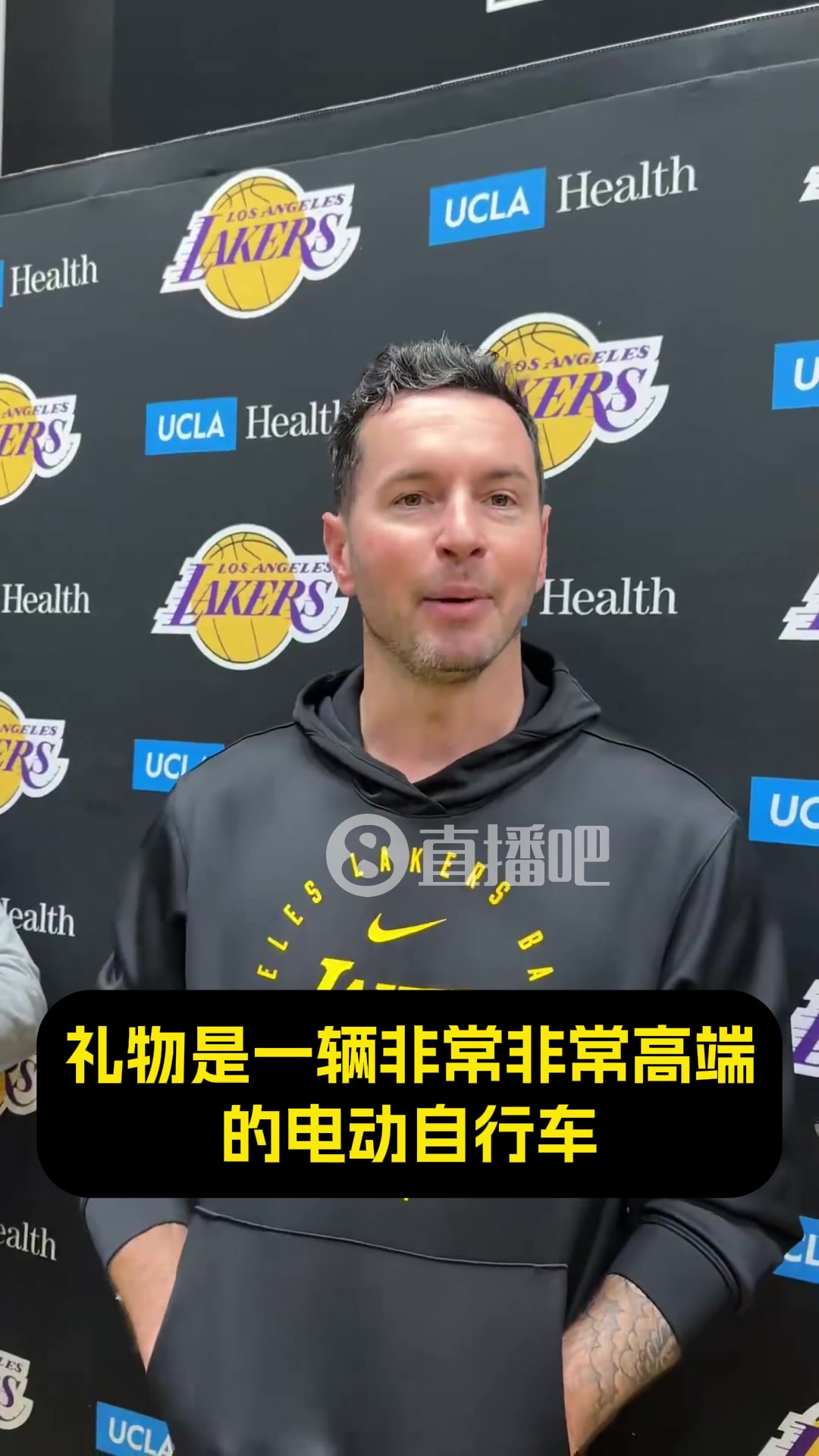 雷迪克:卢卡送全队圣诞礼物!103人每人一辆高端电动自行车!