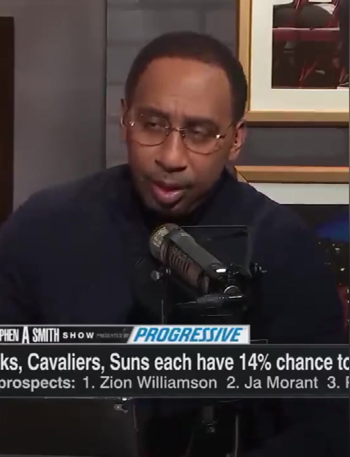 名场面！史蒂芬-A：上次尼克斯夺冠我5岁 现在我51了