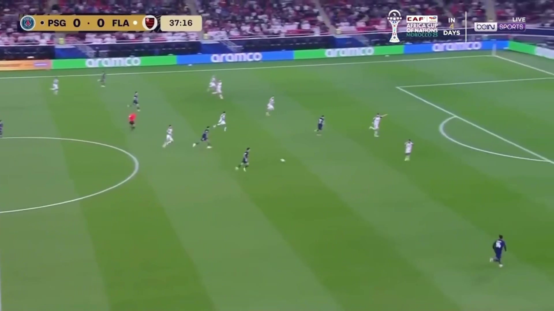 巴黎1-0弗拉门戈！弗拉门戈门将扑救失误，K77轻松破空门