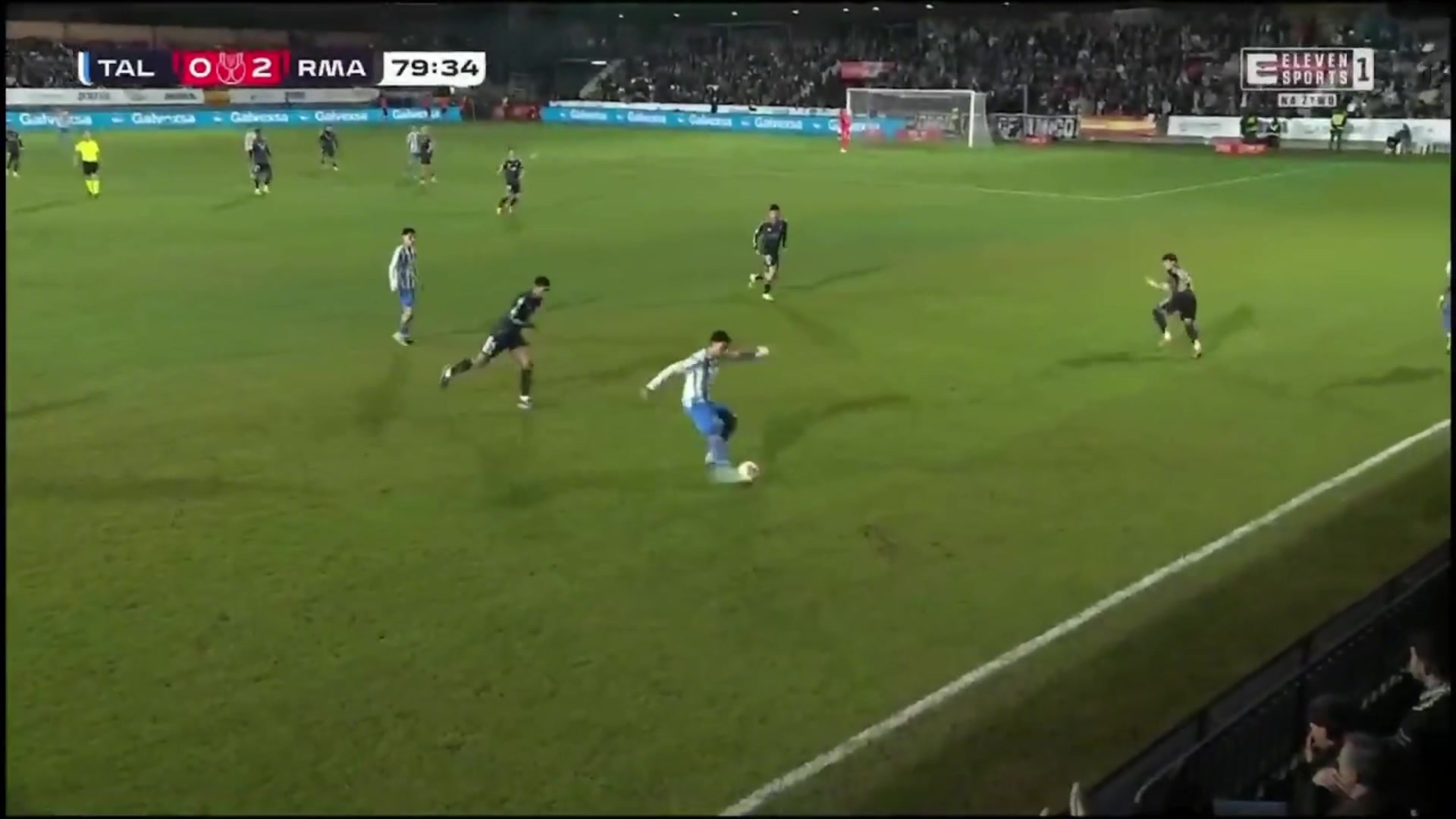 皇马领先优势缩小到1球！塔拉维亚球员包抄破门，为球队扳回一球