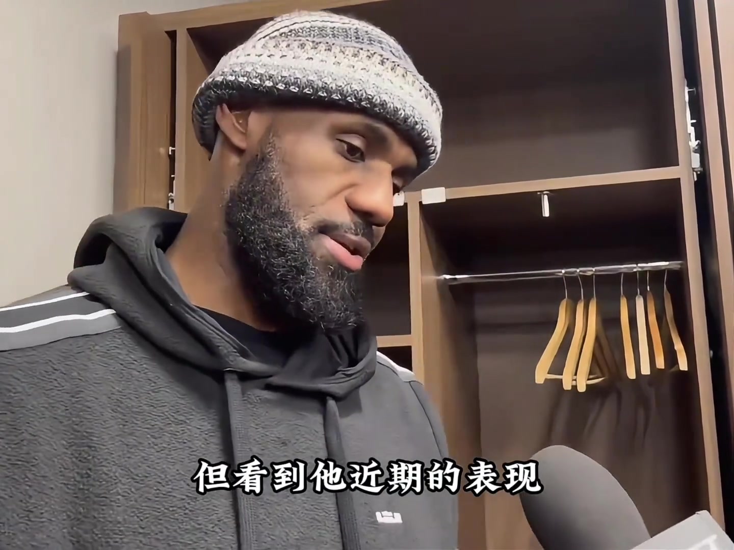 詹姆斯 带队能力还是强啊，打辅助都能打这么好，真的佩服