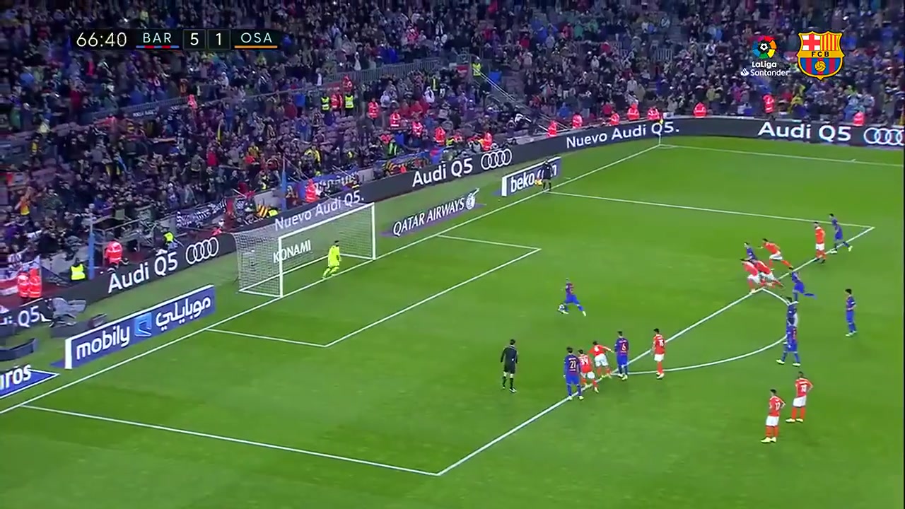 看台哥几个绷不住了！名场面：马斯切拉诺在巴萨唯一的进球！