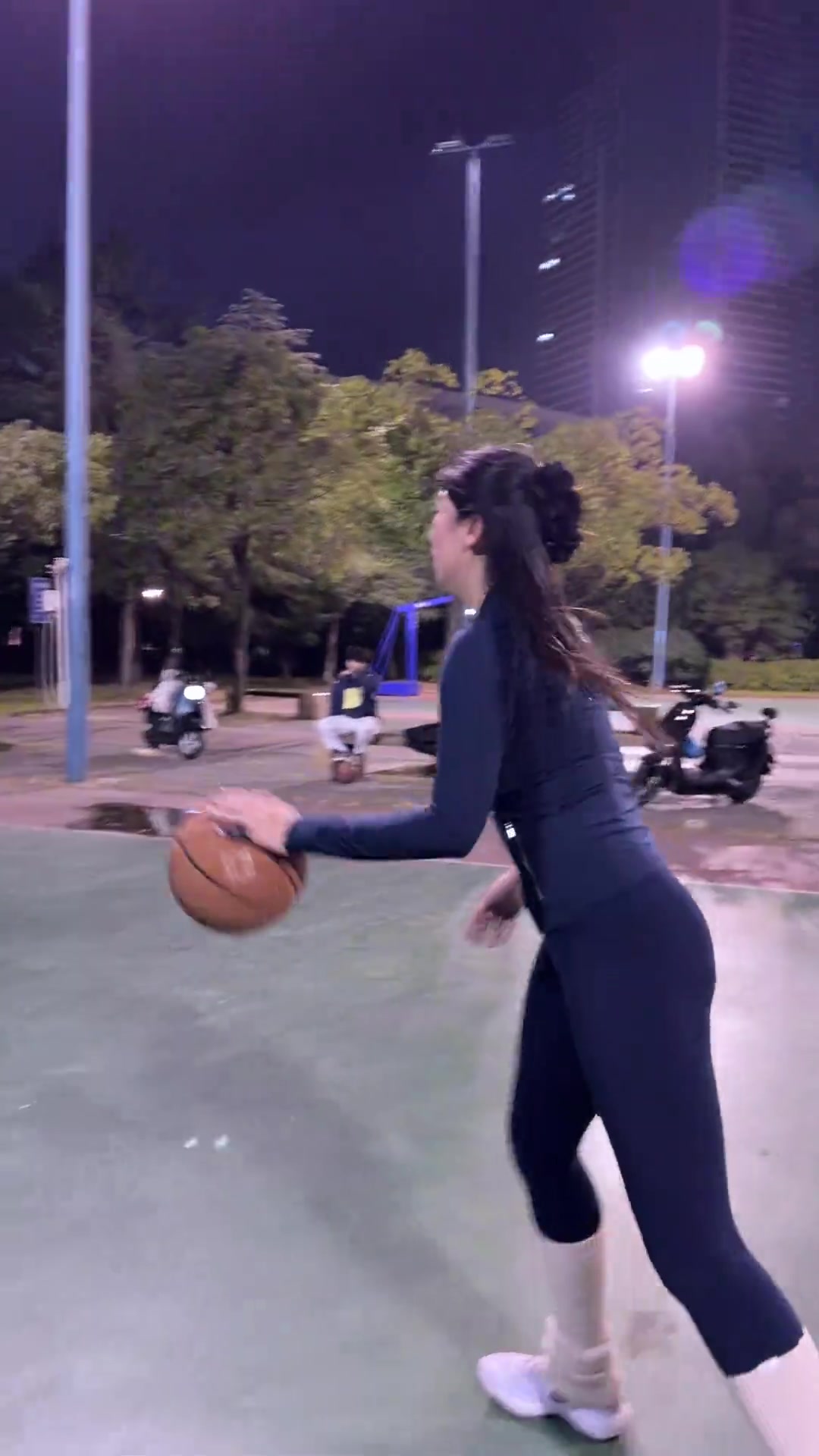 你们都不给肘姐上防守强度，怪不得她说没输过