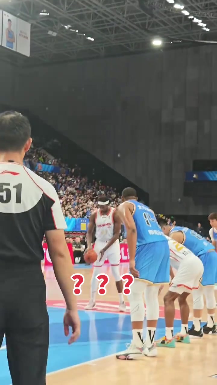 真的假的？赵睿是怎么忍住不笑的~