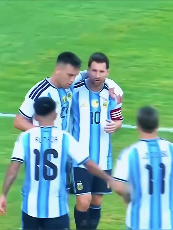 当球王遇到球全！网友盘点梅西与劳塔罗在国家队的默契瞬间❤