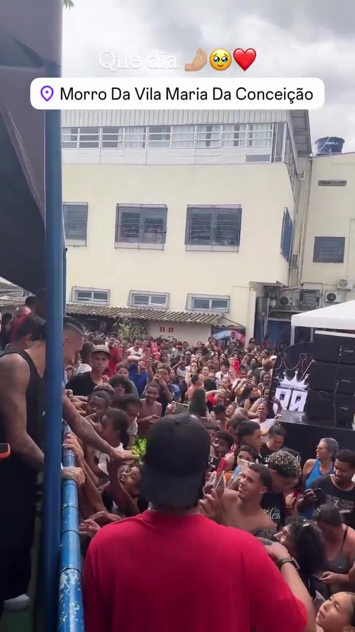 拉菲尼亚回到家乡：用食物和礼物帮助有需要的人，并与粉丝见面！