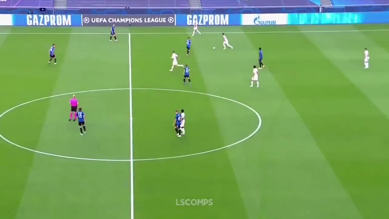 拿球就是多人夹击！然后内马尔就交出单场16次成功过人！