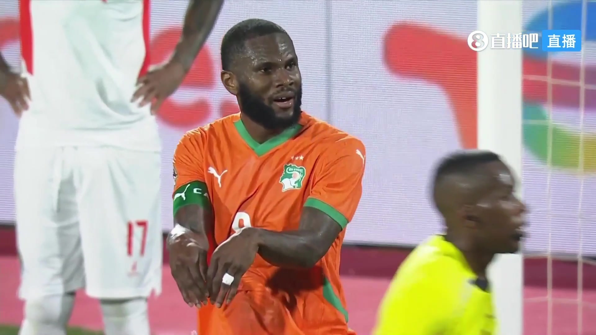 队友太耿直！凯西：你倒是跳水啊