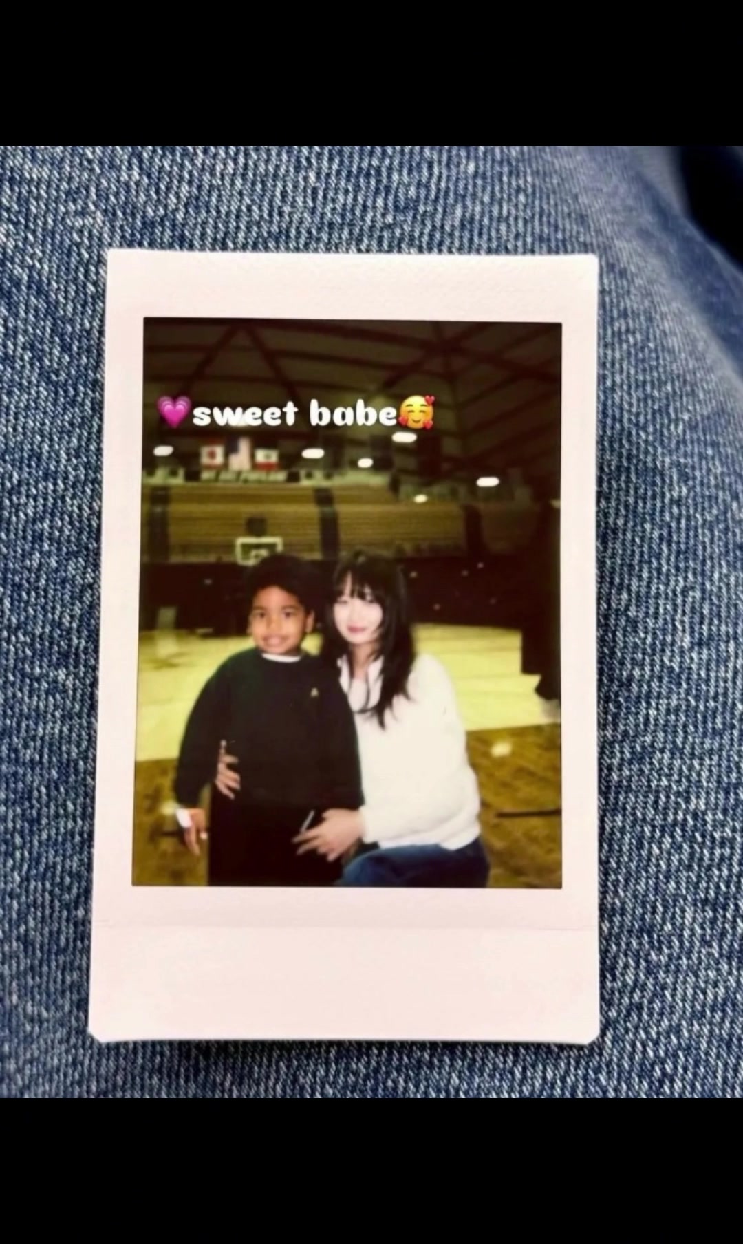 可爱捏！杨瀚森女友与利拉德的儿子合影，利拉德本人还发到了社媒