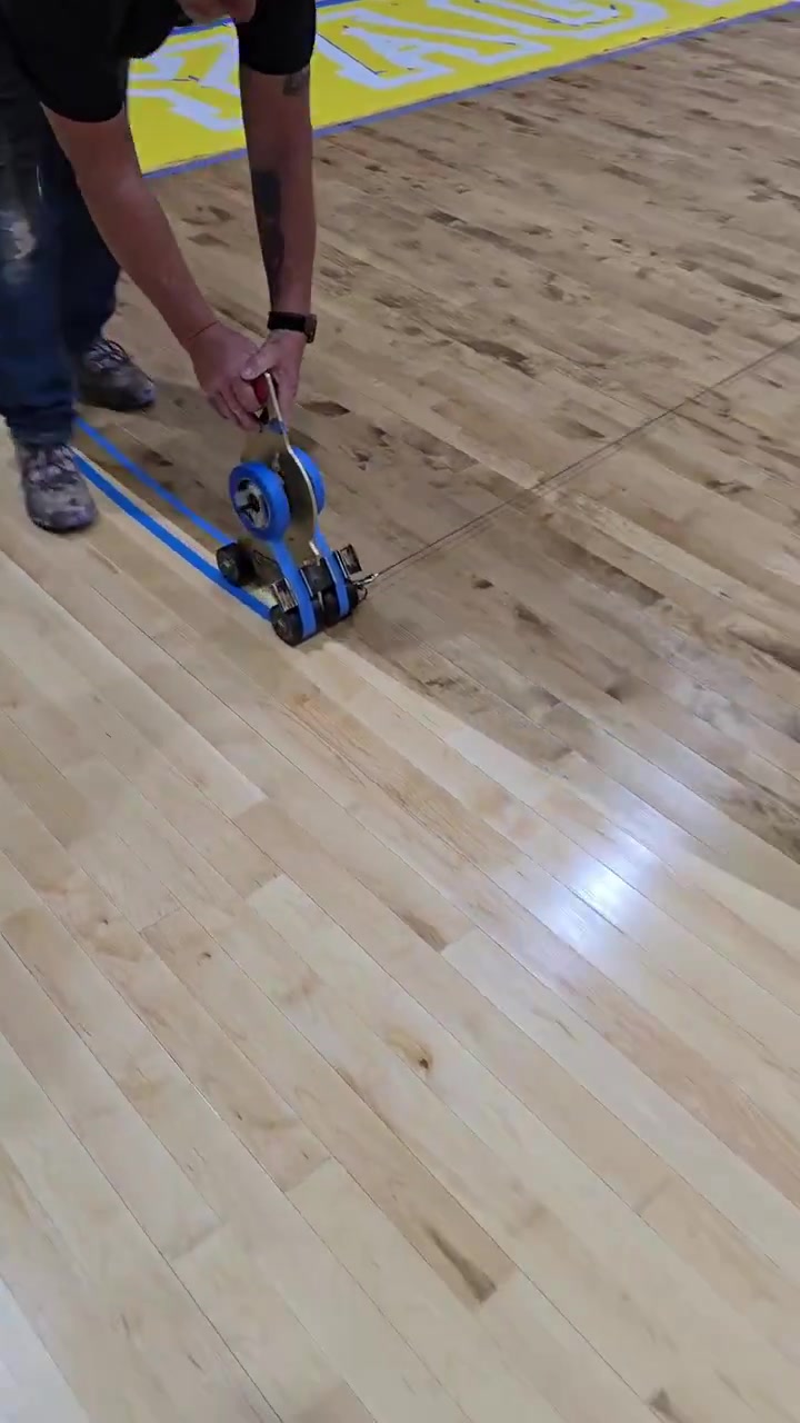 很多人压根没见过！木地板的三分线原来是这样画出来的！