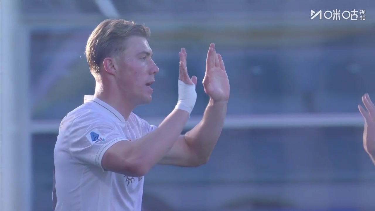 【集锦】意甲-霍伊伦梅开二度 那不勒斯2-0克雷莫内塞暂升第二