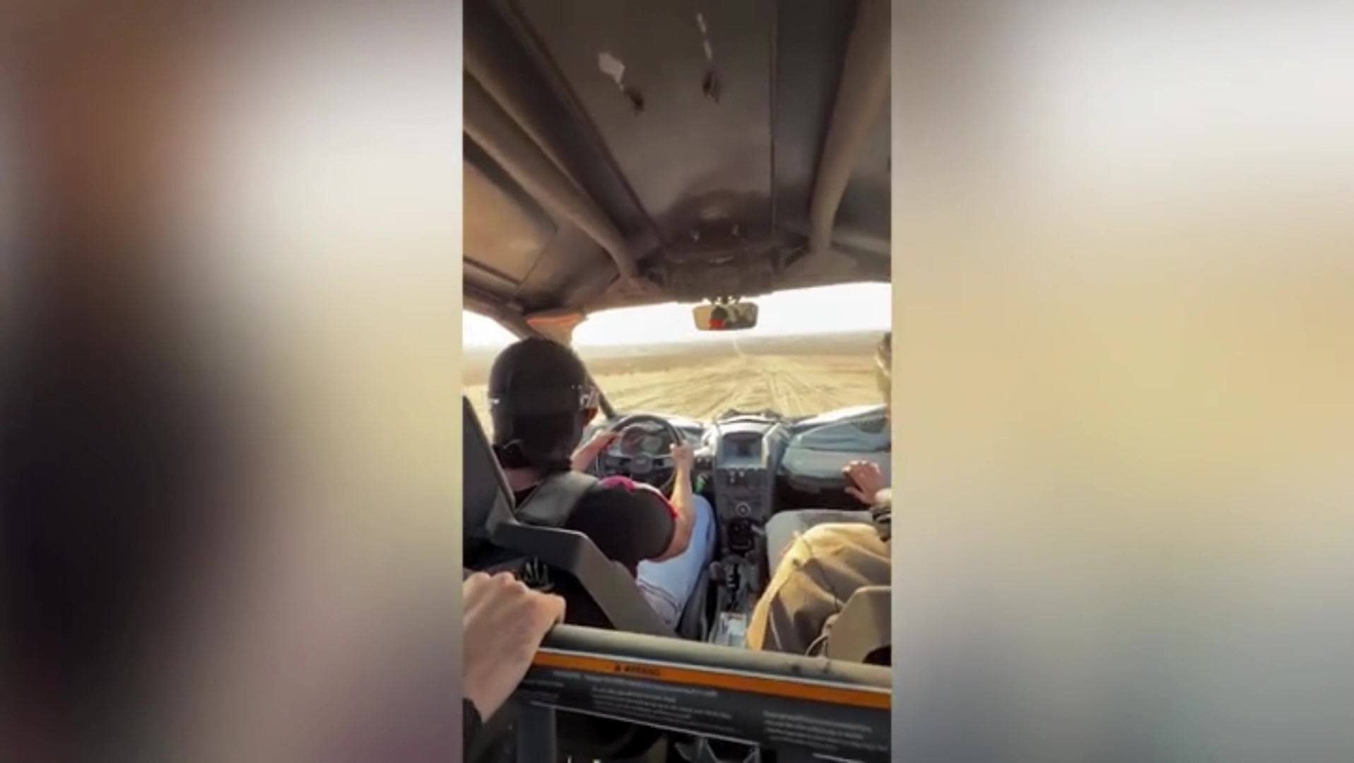 狂野飙郎亚马尔考完驾照后直接驾驶越野车去度假，一路狂飙