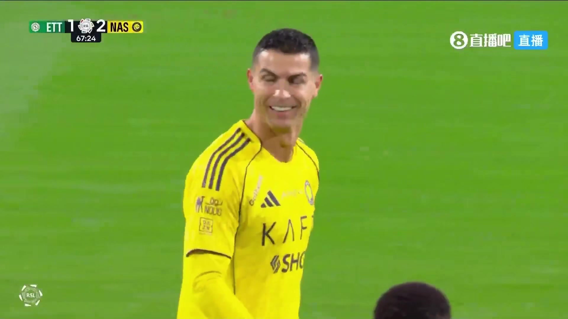 新的进球方式菲利克斯抽射击中C罗背部折射破门，C罗被动进球