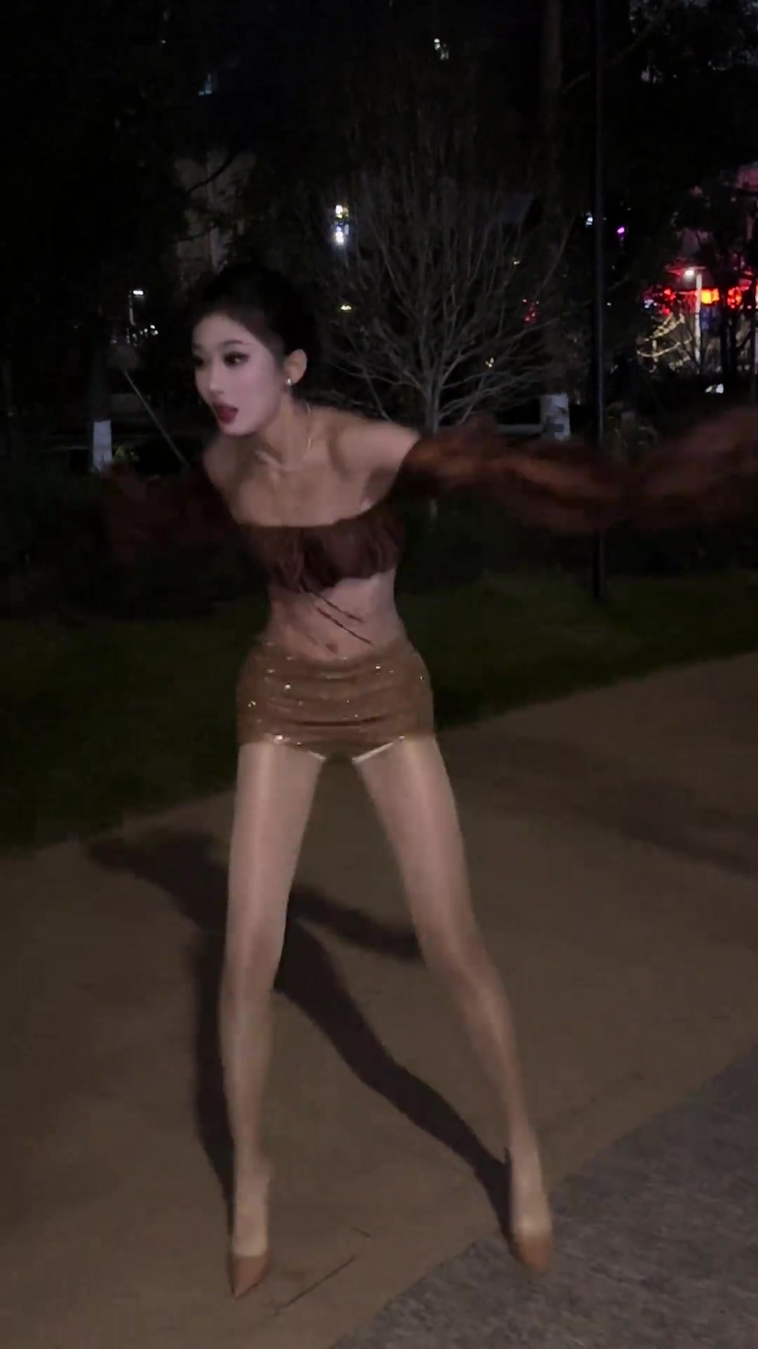 同时让我对女人、篮球、丝袜、高跟鞋丢失兴趣~