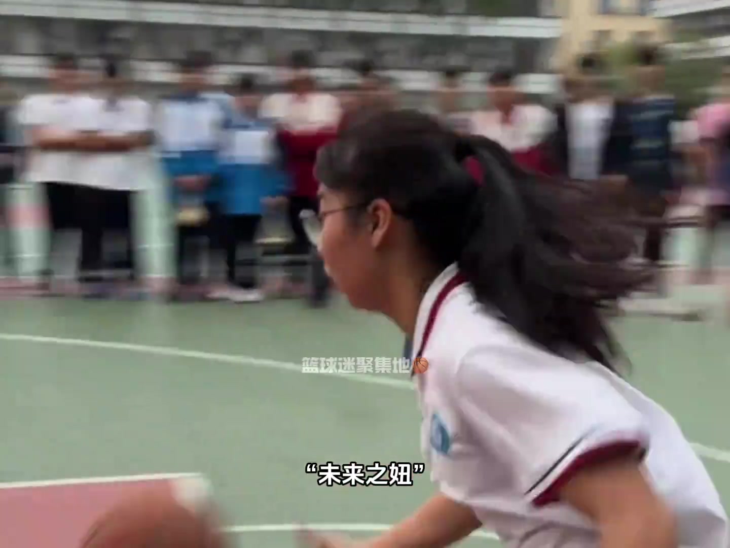 冯敏敏体验职业女篮训练，她和职业之间到底还有怎样的差距！