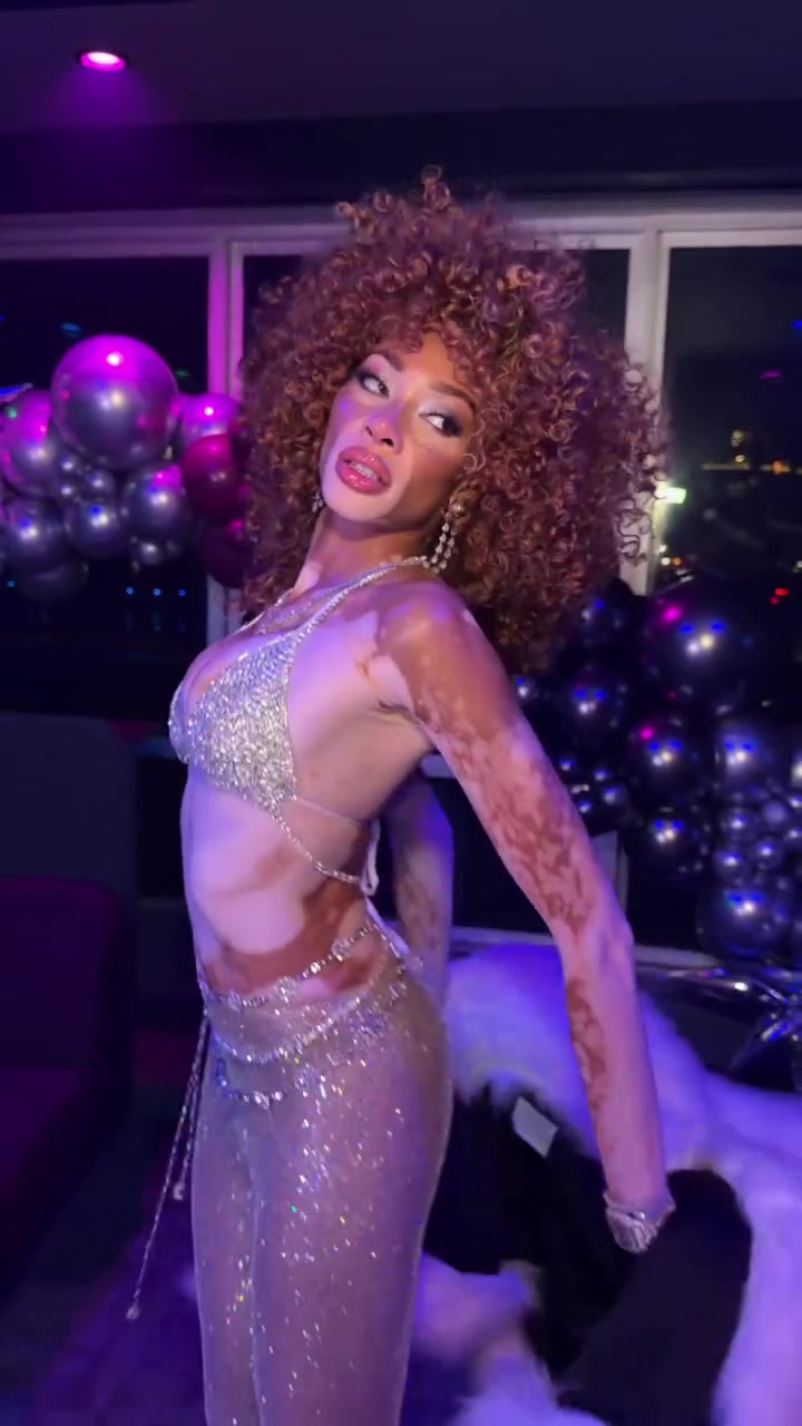 库兹马超模女友温妮·哈洛这转场,我也就看了十几遍!