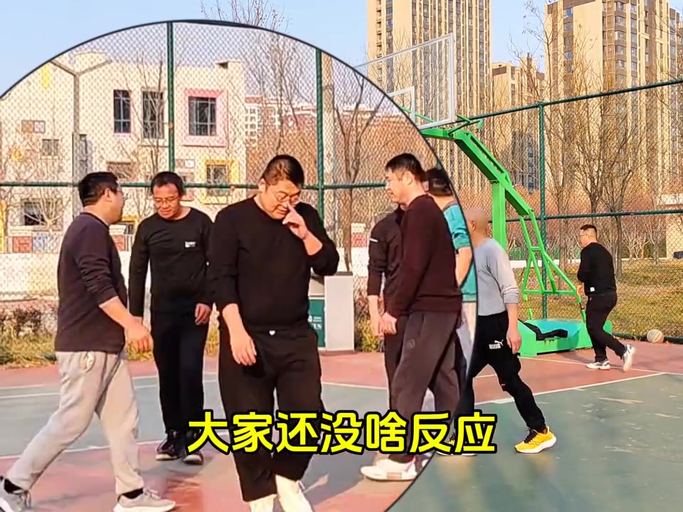 妖孽！野球场这哥到底啥打法？太让人震惊 把大家看懵了