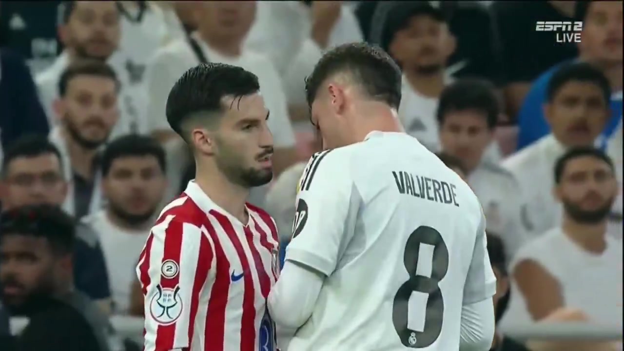 冷静！巴尔韦德这一细节诠释为何戴上皇马队长袖标