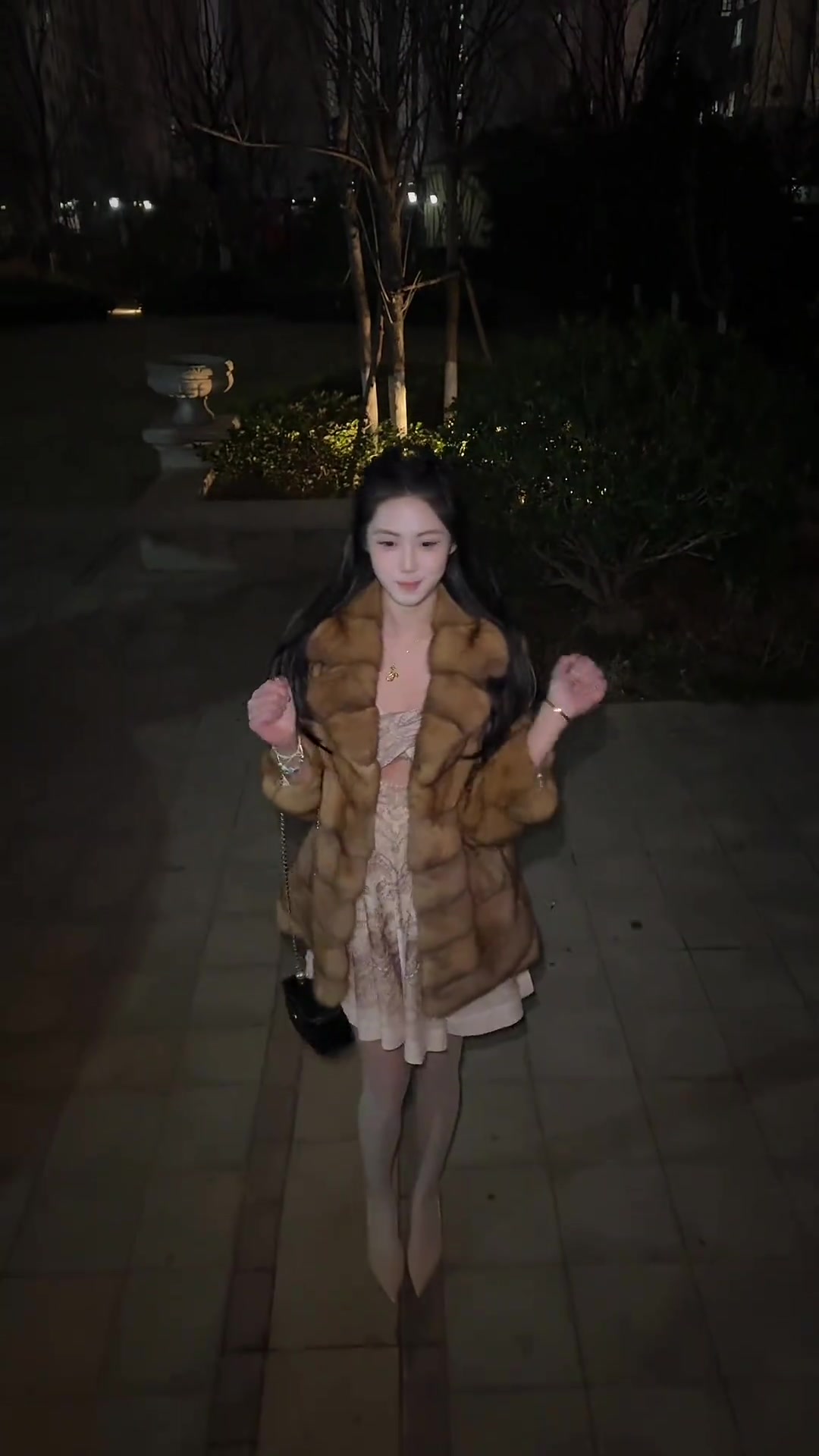 黑丝诱惑！卓识：我没卖萌 我有个人格就是很萌 心情好