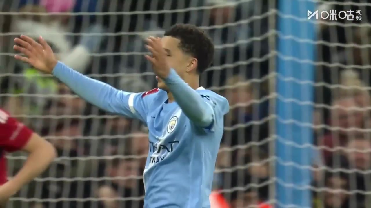 大翔没守住！刘易斯跟进补射破门双响！曼城10-1埃克塞特城！