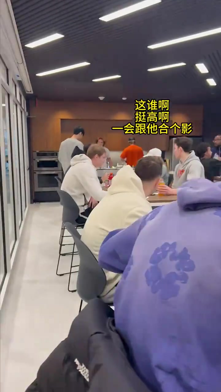 民以食为天！张博源参观伊利诺伊大学食堂！伙食怎么样？