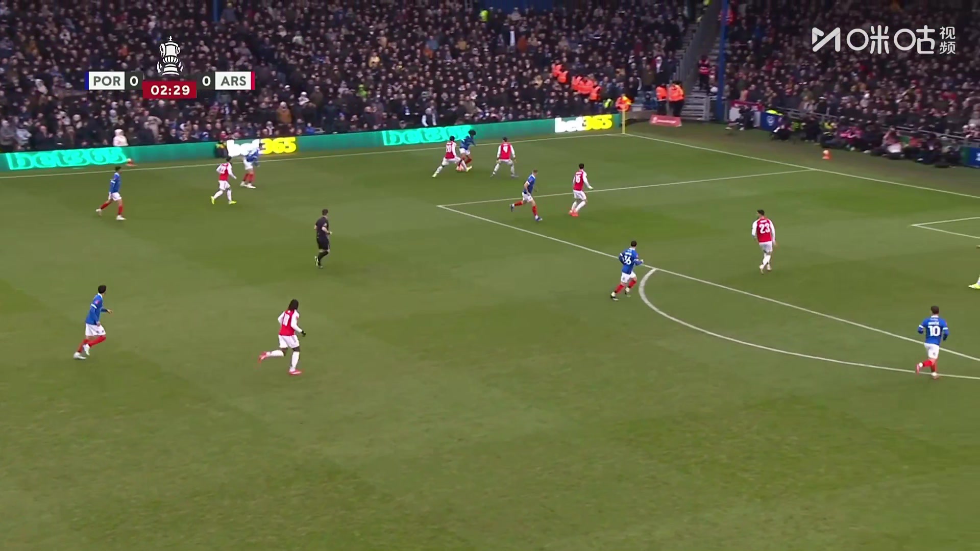 开场三分钟遭暴击！阿森纳0-1落后英冠朴茨茅斯