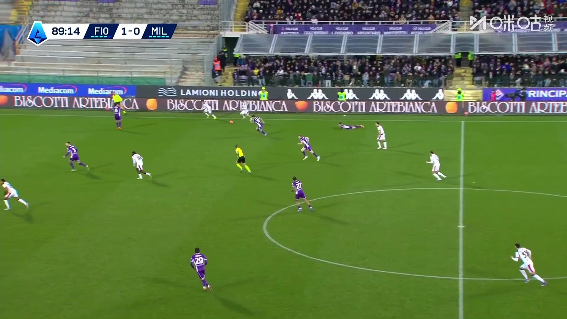 米兰第90分钟扳平比分❗️恩昆库门前爆射破门，这脚十分干脆
