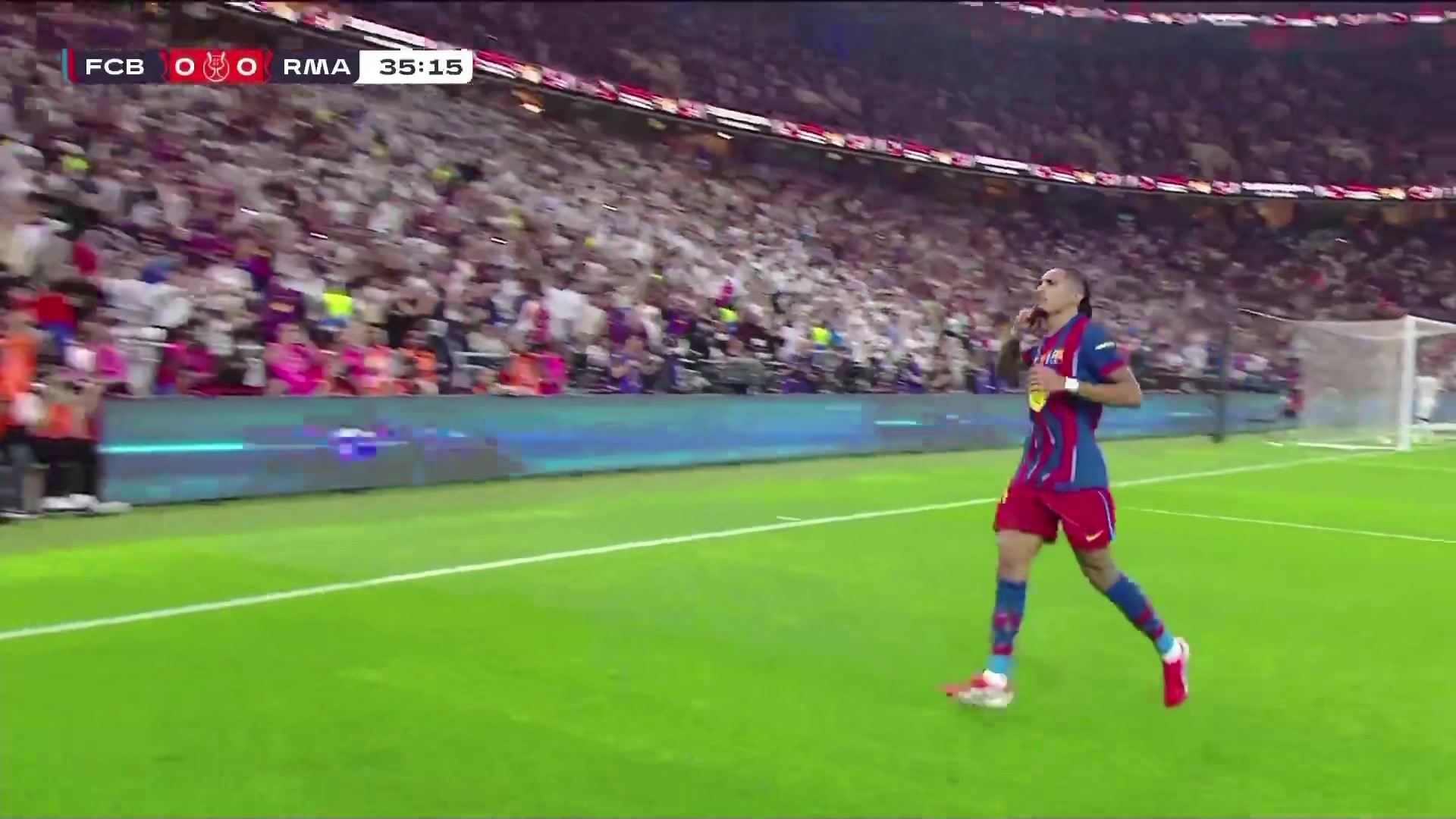 巴萨1-0领先！皇马中圈被断球，拉菲尼亚抽射远角破门