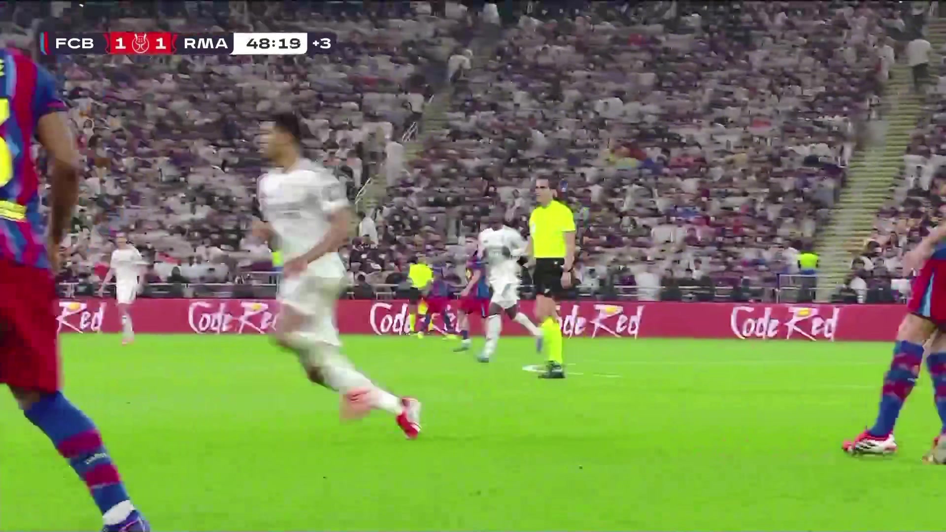 巴萨再次领先！佩德里直塞送助攻，莱万单刀挑射破门