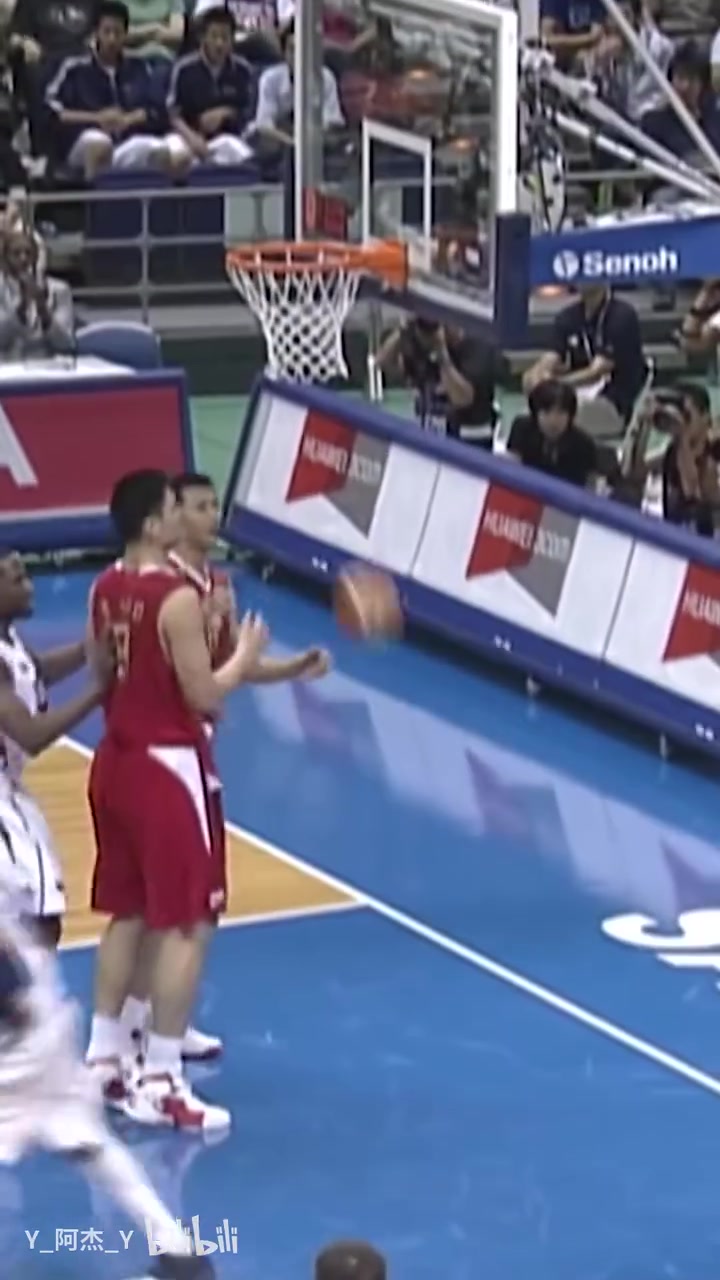 闪电侠名不虚传！06世锦赛，年轻的韦德是这么打中国男篮的