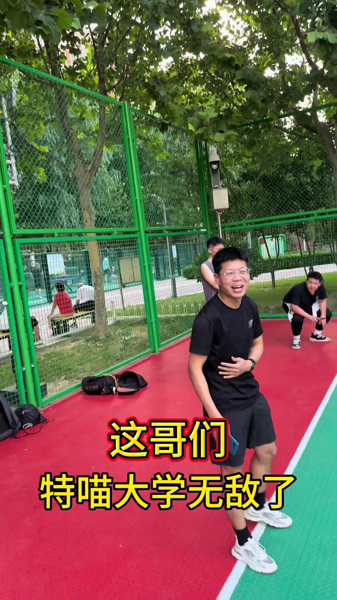 天啊！身高1米75国产高中生 能上演戈登式180抡臂炸扣